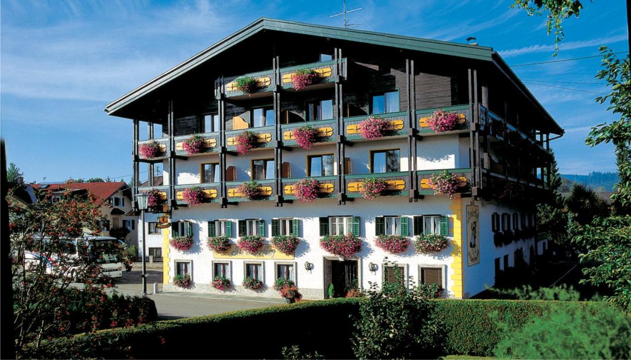 Tirolerhof Hotell Sankt Georgen im Attergau Exteriör bild