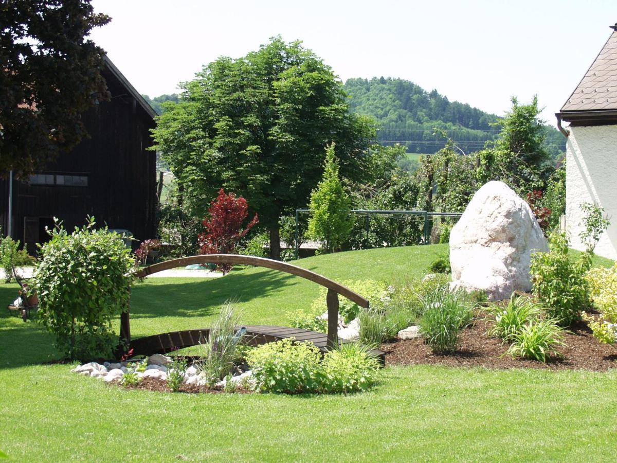 Tirolerhof Hotell Sankt Georgen im Attergau Exteriör bild